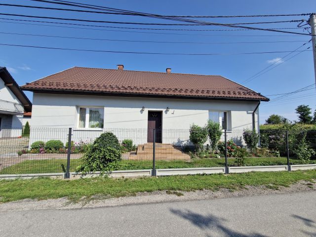 dom wolnostojący, 3 pokoje Wawrzeńczyce. Zdjęcie 1