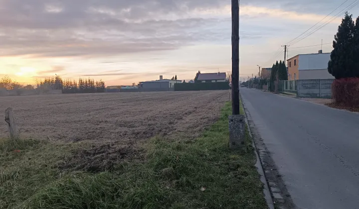 Działka rolno-budowlana Uścikowo-Folwark