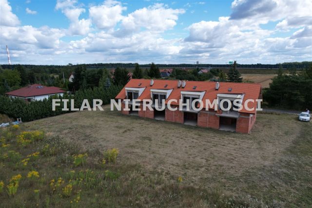 dom szeregowy, 5 pokoi Chróstnik. Zdjęcie 4