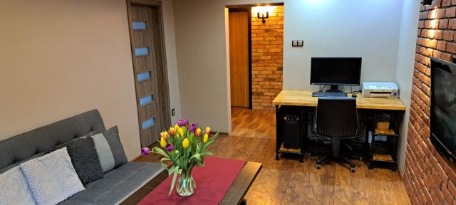 Mieszkanie 2-pokojowe Kazimierz Biskupi, ul. T.Zawadzkiego. Zdjęcie 1