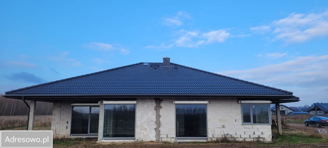dom wolnostojący, 4 pokoje Słupsk Bolesławice, ul. Bursztynowa. Zdjęcie 1