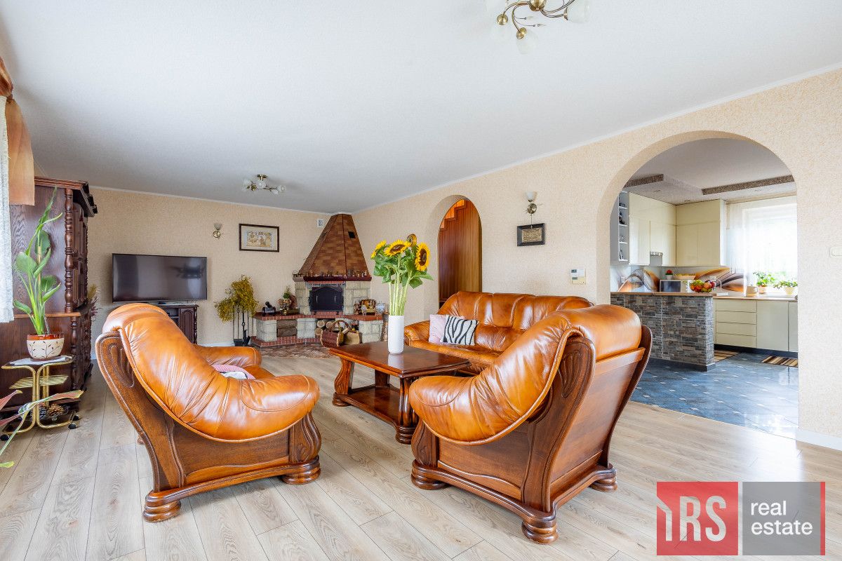 dom wolnostojący, 4 pokoje Laski. Zdjęcie 4