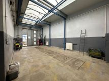 Hala/magazyn Karzcino. Zdjęcie 2