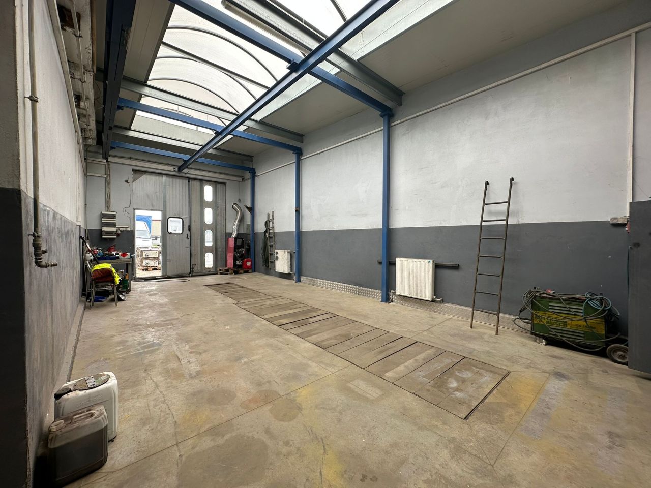 Hala/magazyn Karzcino. Zdjęcie 3