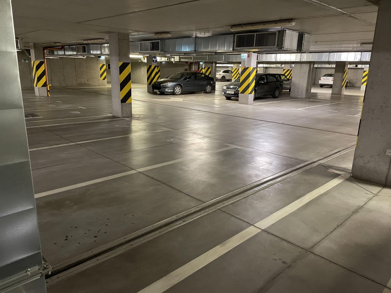 Garaż/miejsce parkingowe Wrocław Fabryczna, ul. Legnicka