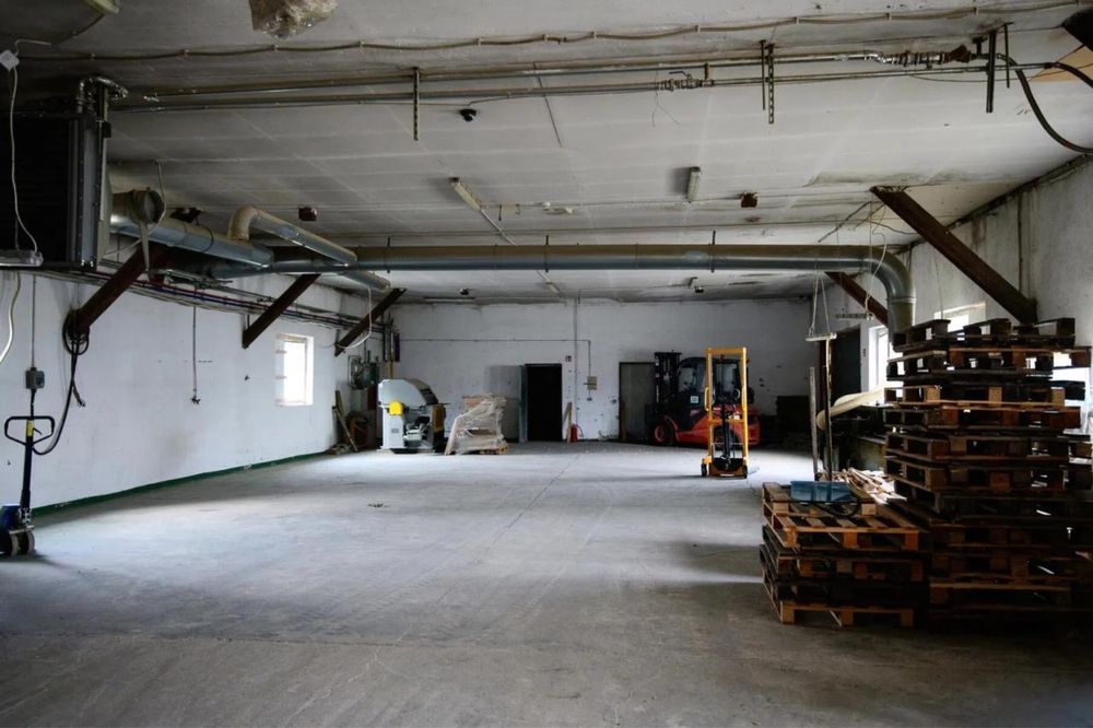 Hala/magazyn Smolniki. Zdjęcie 3