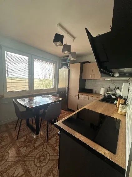 Mieszkanie 4-pokojowe Krzyków. Zdjęcie 3