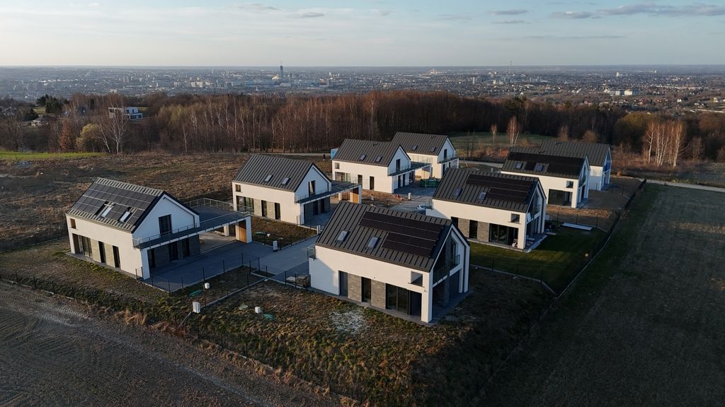 dom wolnostojący, 5 pokoi Tyczyn, ul. Łany. Zdjęcie 1