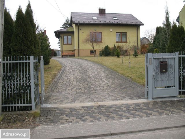 dom wolnostojący, 4 pokoje Starachowice Orłowo, ul. Józefa Bema. Zdjęcie 1