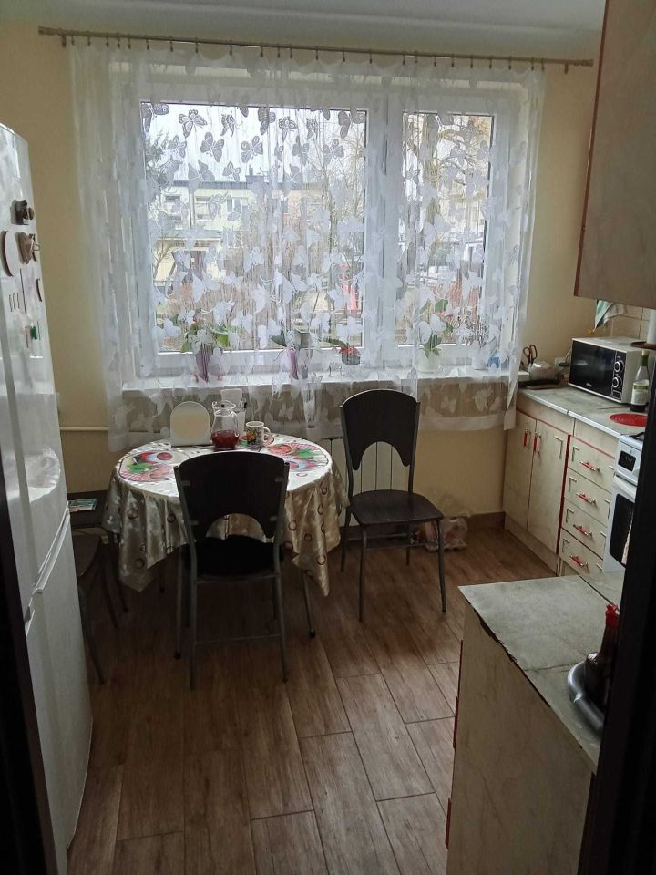 dom szeregowy, 4 pokoje Ostrowiec Świętokrzyski. Zdjęcie 7