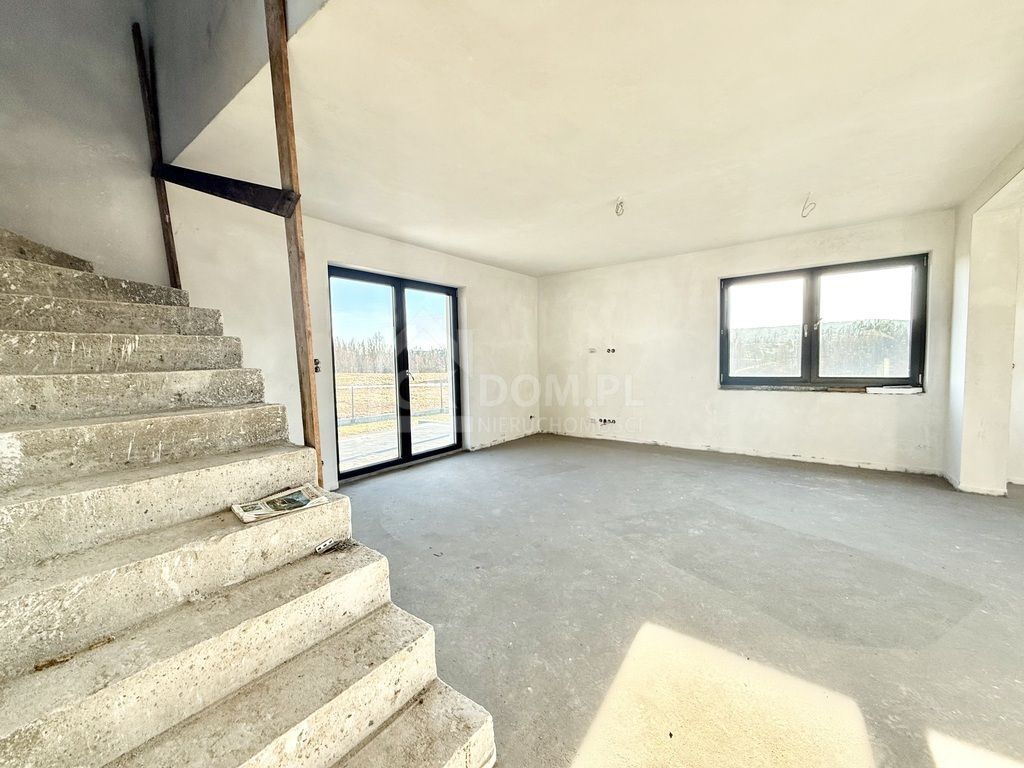 dom wolnostojący, 5 pokoi Bobrza. Zdjęcie 4