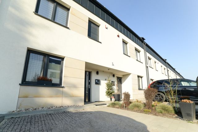 dom szeregowy, 6 pokoi Ząbki, ul. Skowronka. Zdjęcie 4