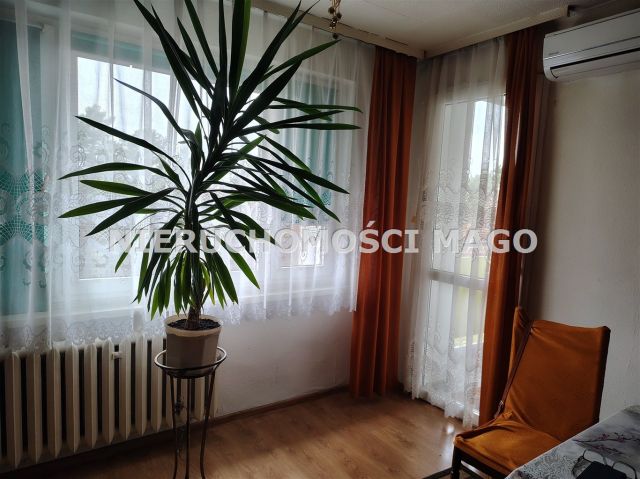 Mieszkanie 4-pokojowe Mierzęcice. Zdjęcie 2