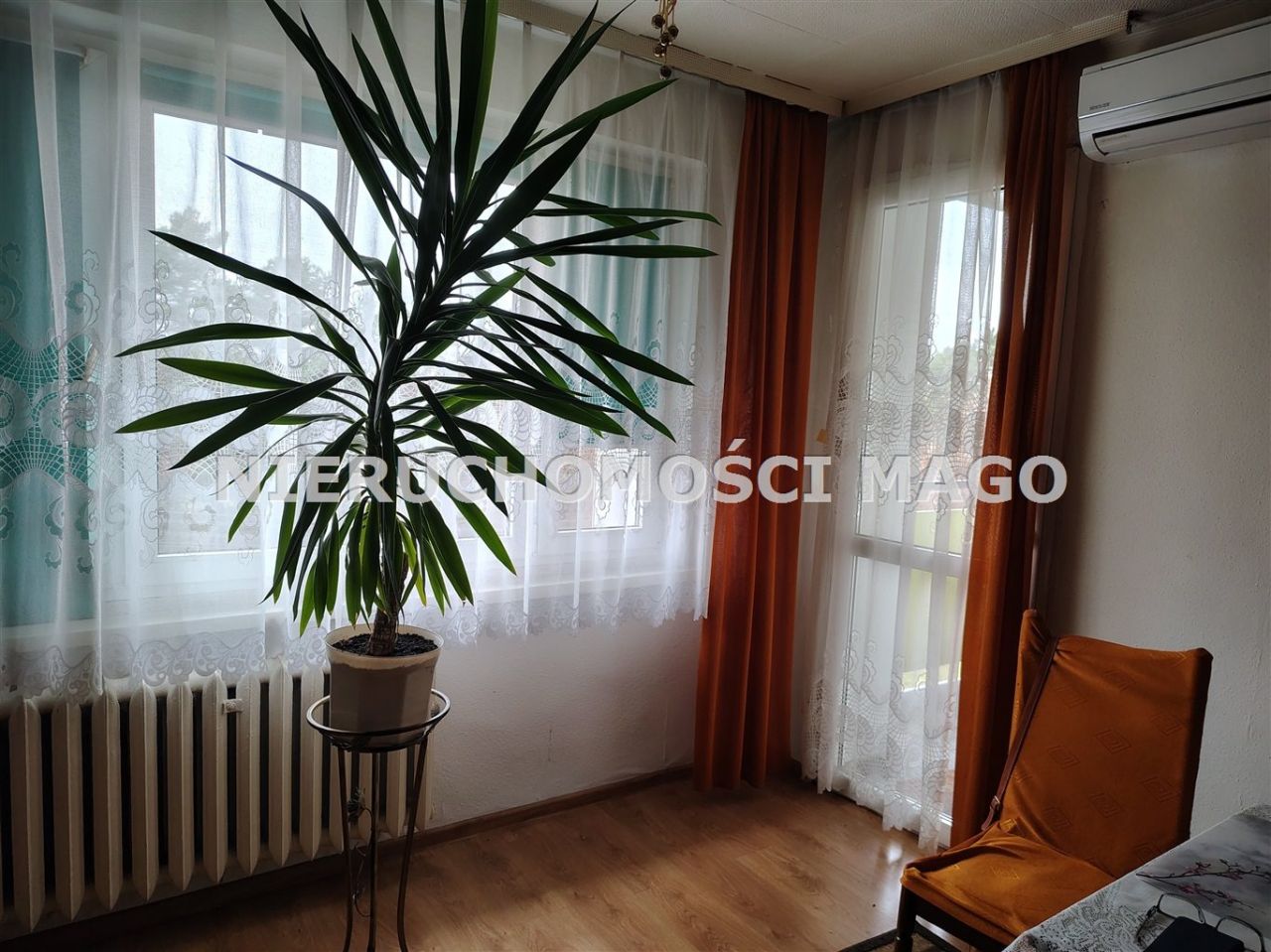 Mieszkanie 4-pokojowe Mierzęcice. Zdjęcie 2