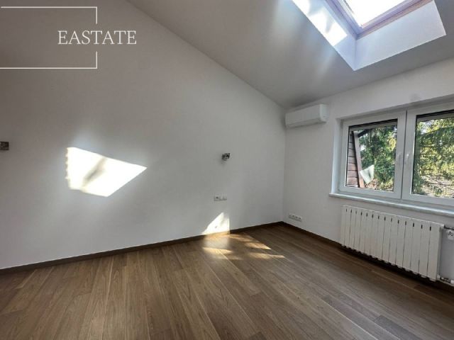 dom szeregowy, 9 pokoi Warszawa Mokotów, ul. Jeziorna. Zdjęcie 8