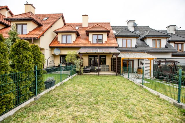 dom szeregowy, 4 pokoje Bielsko-Biała, ul. Rotmistrza Witolda Pileckiego. Zdjęcie 19