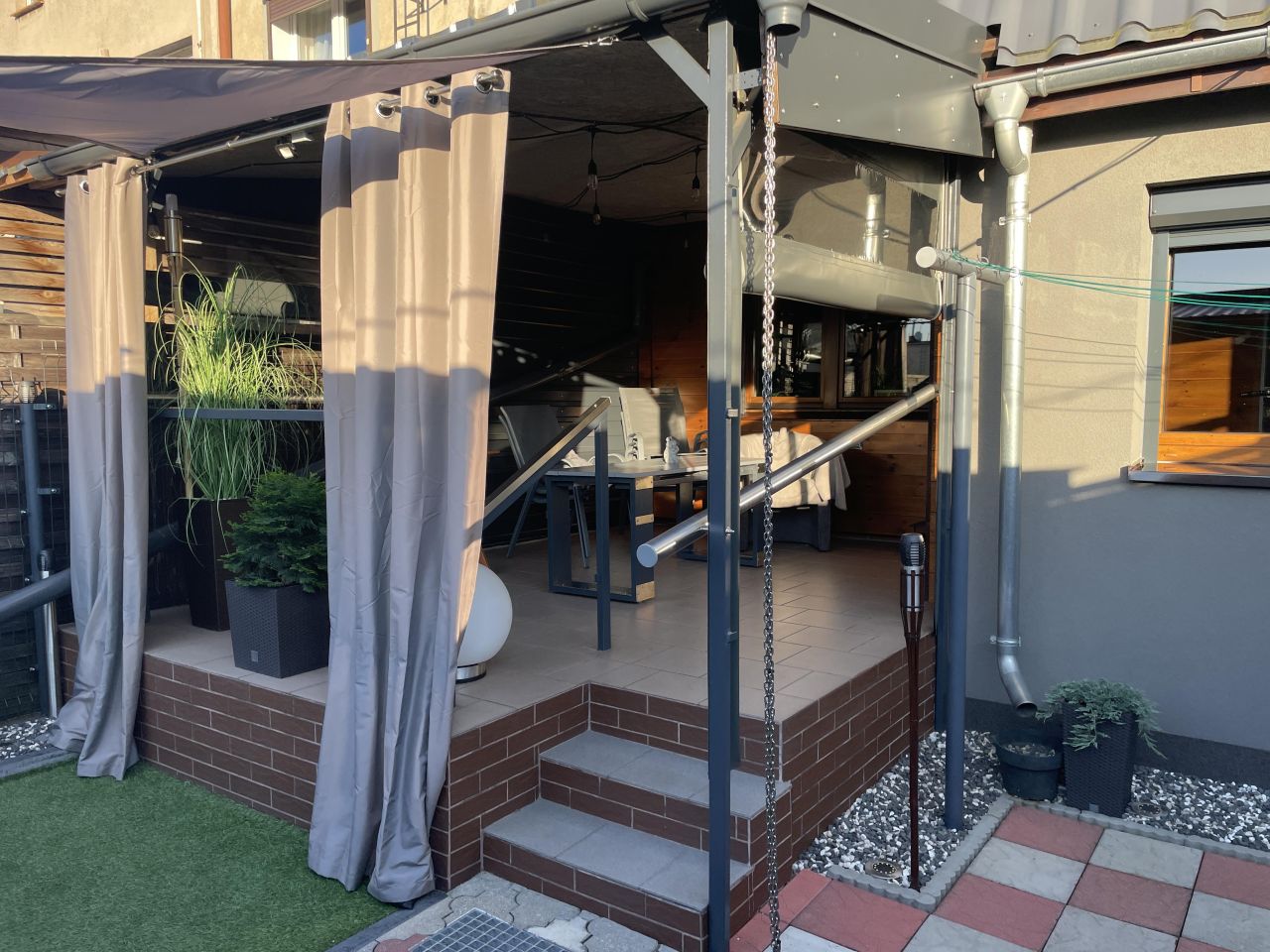 dom szeregowy, 5 pokoi Leszno Zatorze, pl. Obrońców Warszawy. Zdjęcie 16