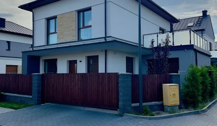 dom wolnostojący Lesznowola, ul. Wiewiórki