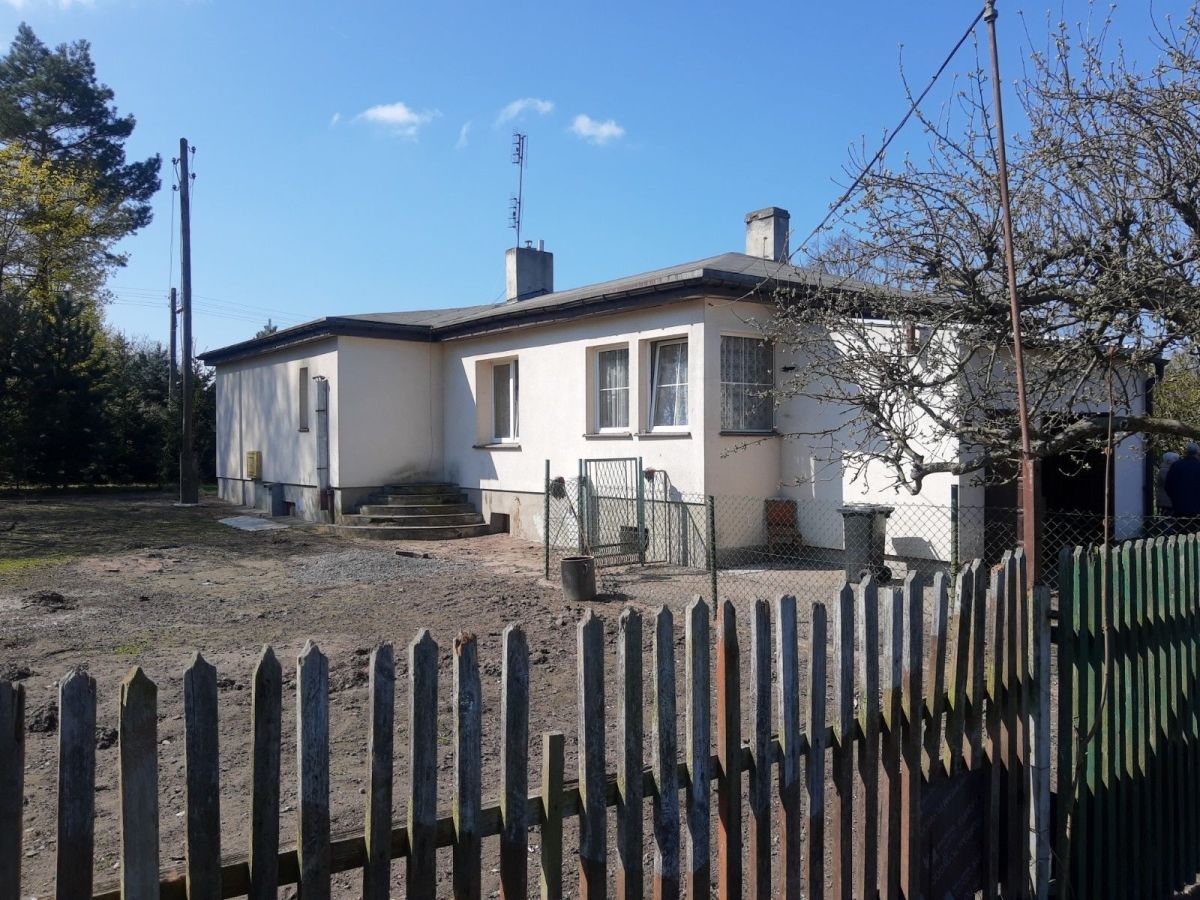 dom wolnostojący, 5 pokoi Raszówka. Zdjęcie 1