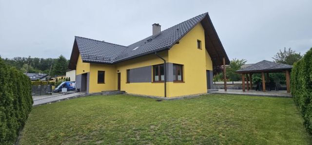dom wolnostojący, 5 pokoi Ruda Śląska Bielszowice, ul. Kingi. Zdjęcie 2