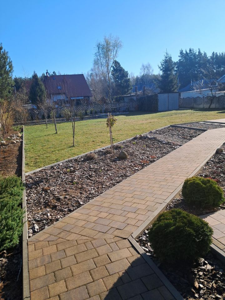 dom wolnostojący, 5 pokoi Dąbrówka-Ług, ul. Bajkowa. Zdjęcie 4