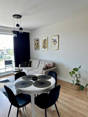 Mieszkanie 3-pokojowe Rumia Janowo. Zdjęcie 1