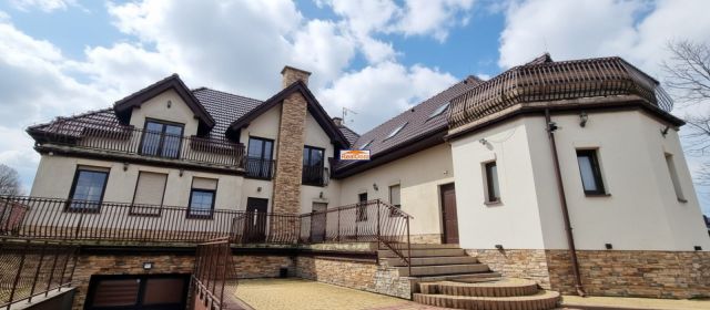 dom wolnostojący, 11 pokoi Modlnica. Zdjęcie 10