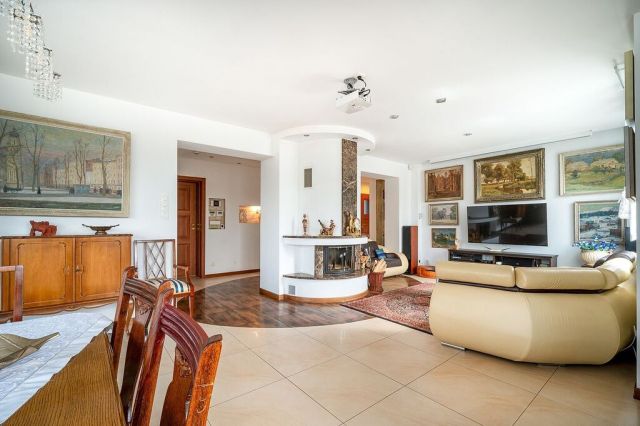 dom wolnostojący, 12 pokoi Łódź Stare Rokicie. Zdjęcie 4