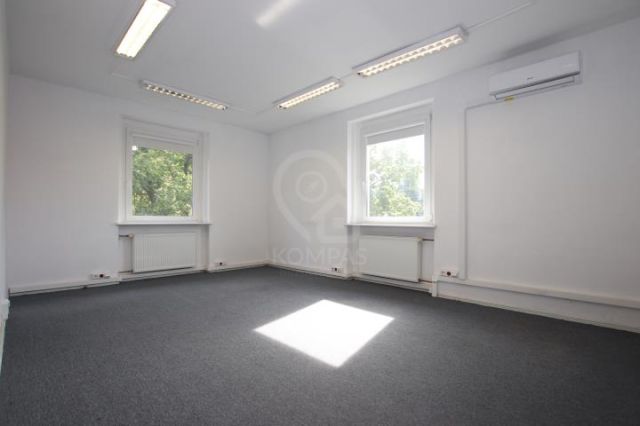 dom wolnostojący, 17 pokoi Wrocław, ul. Krzycka. Zdjęcie 9