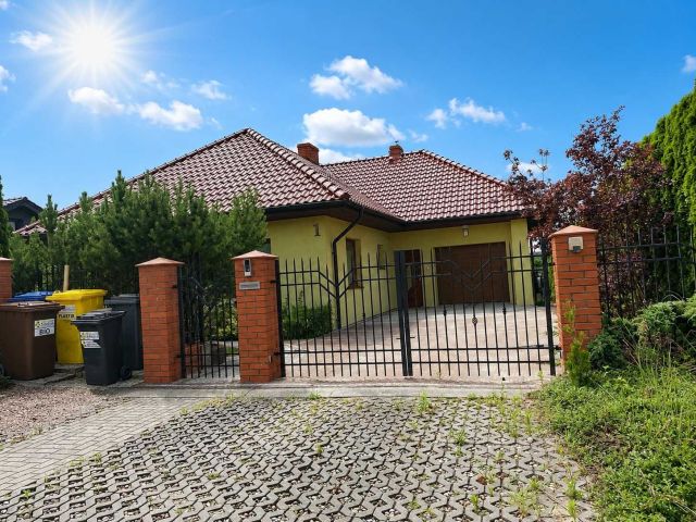 dom wolnostojący, 6 pokoi Malbork Wielbark, ul. Feliksa Stamma. Zdjęcie 1