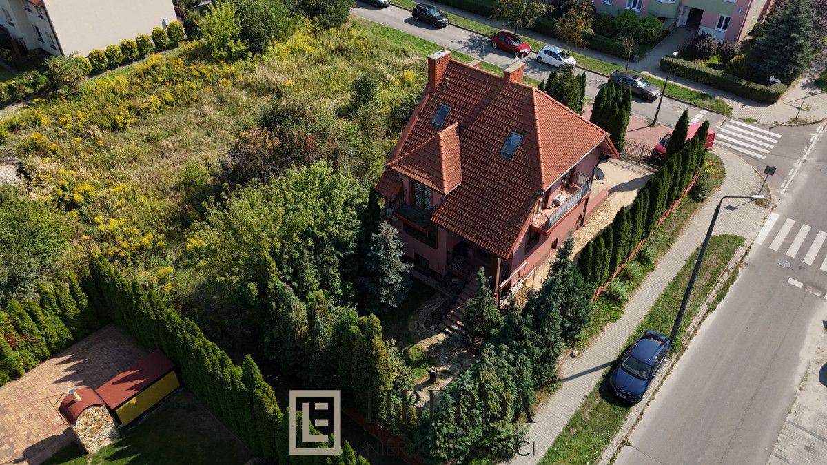 dom wolnostojący, 5 pokoi Turka, ul. Jesionowa. Zdjęcie 2