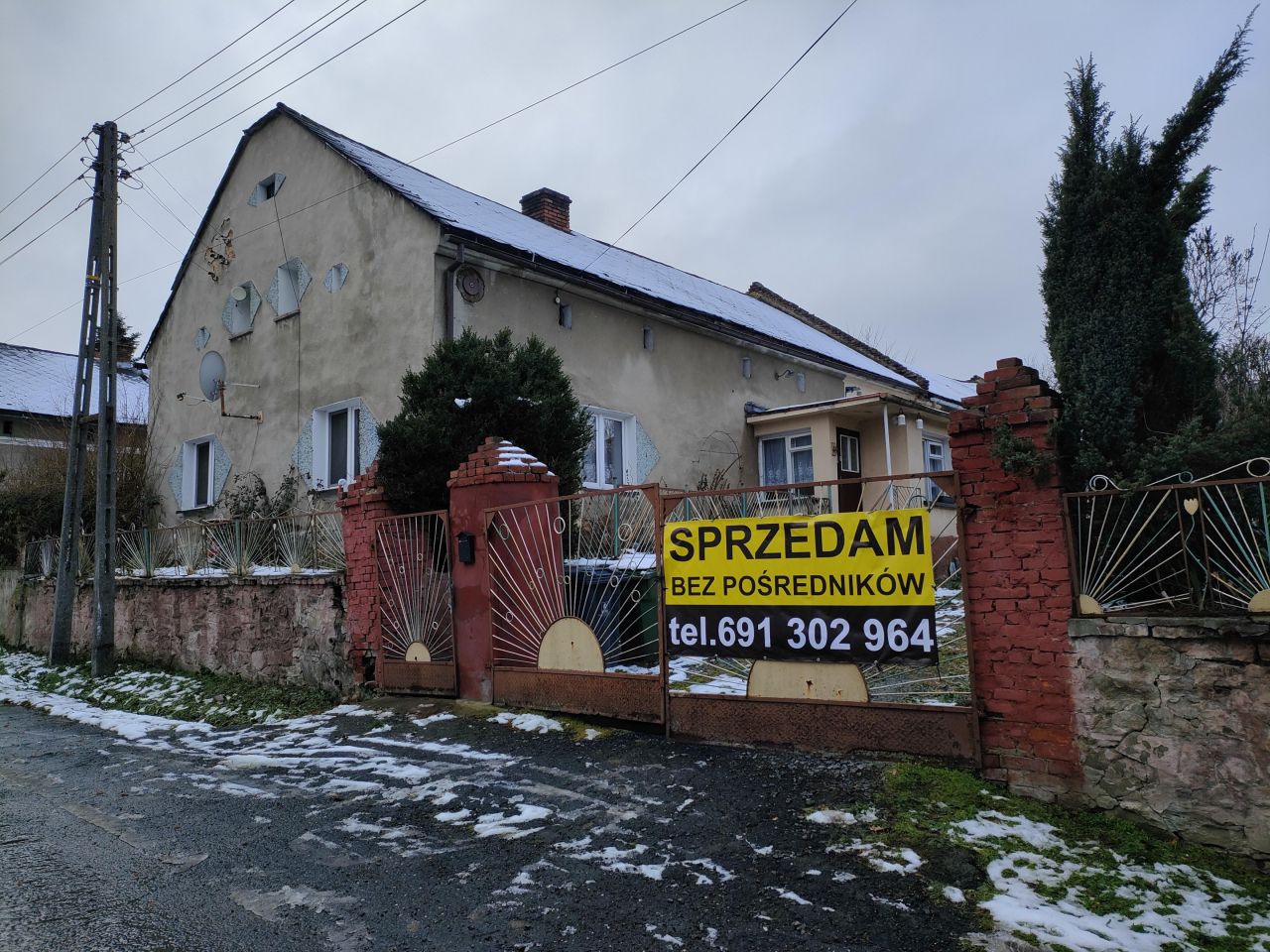 dom wolnostojący, 5 pokoi Mokre