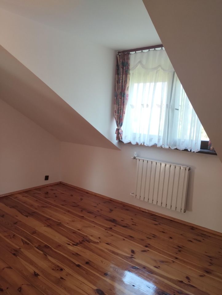 dom szeregowy, 5 pokoi Poddębice, Piękna. Zdjęcie 23