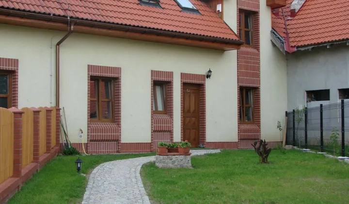 dom szeregowy, 5 pokoi Taczów Wielki