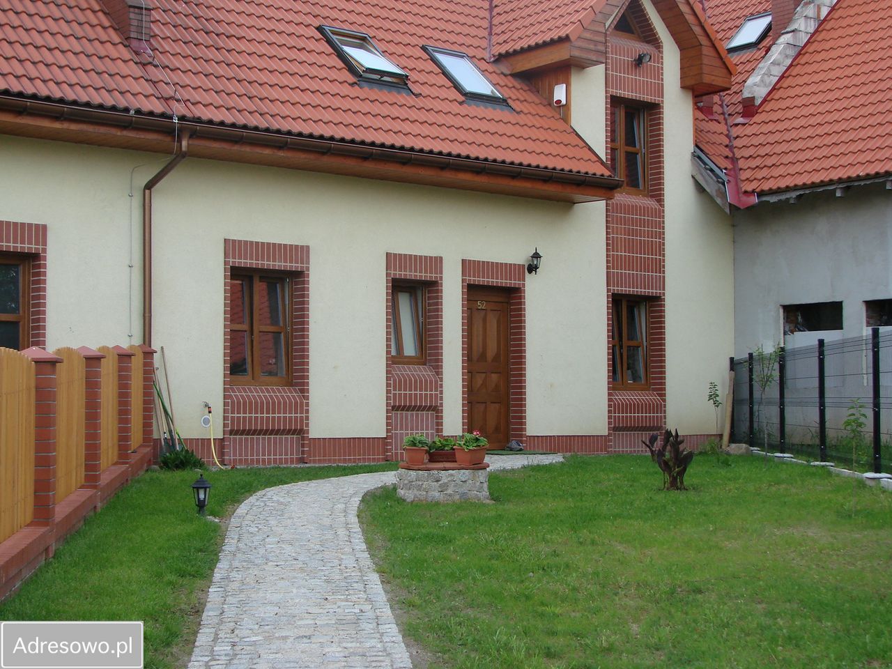 dom szeregowy, 5 pokoi Taczów Wielki. Zdjęcie 1