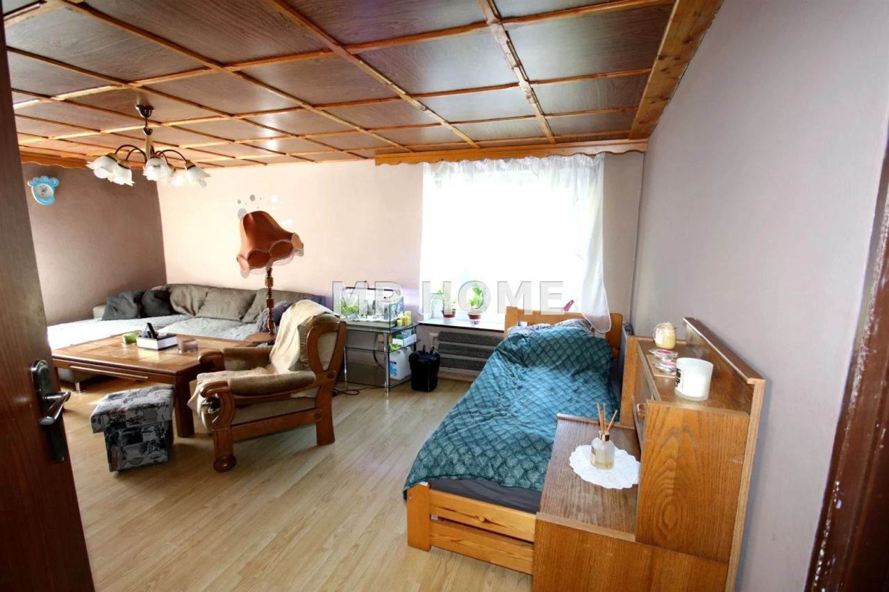 dom wolnostojący, 5 pokoi Bronów. Zdjęcie 14