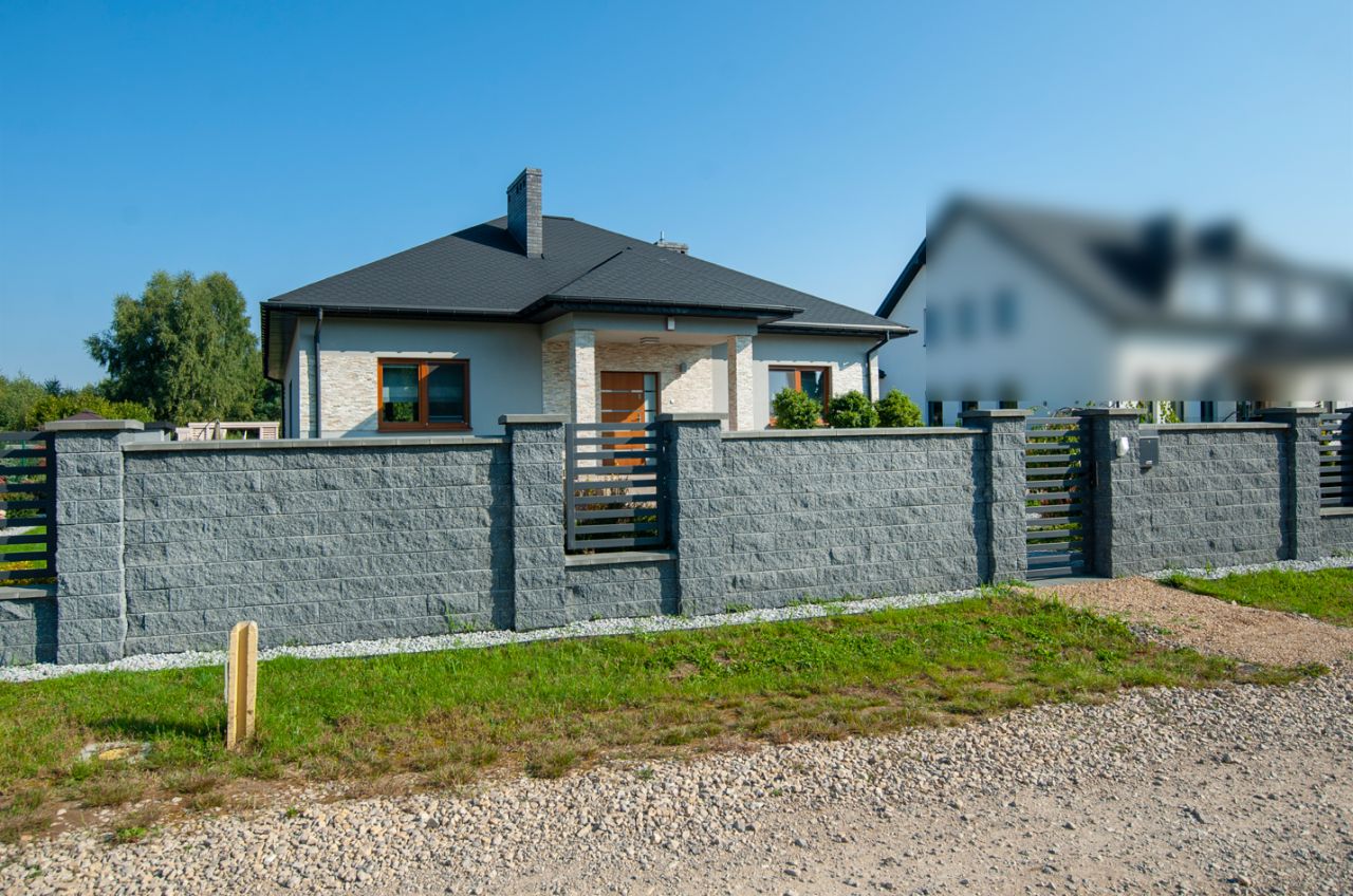 dom wolnostojący, 4 pokoje Częstochowa Kiedrzyn, ul. Sucharskiego. Zdjęcie 2