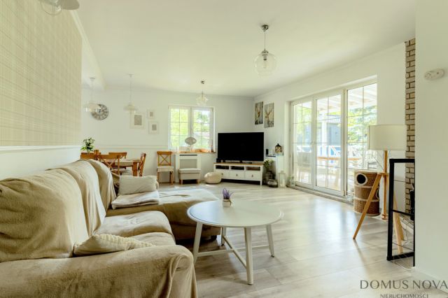 dom wolnostojący, 5 pokoi Dąbrowa Chotomowska, ul. Czeremchowa. Zdjęcie 3