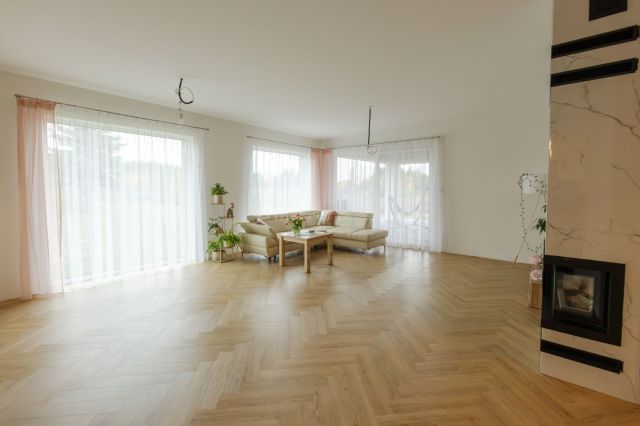 dom wolnostojący, 4 pokoje Izbica. Zdjęcie 6