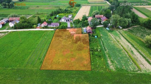 dom wolnostojący, 2 pokoje Skalbmierz. Zdjęcie 2