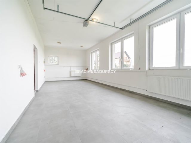 dom wolnostojący, 5 pokoi Krzyszkowice. Zdjęcie 20