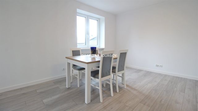 Mieszkanie 4-pokojowe Oleśnica. Zdjęcie 16