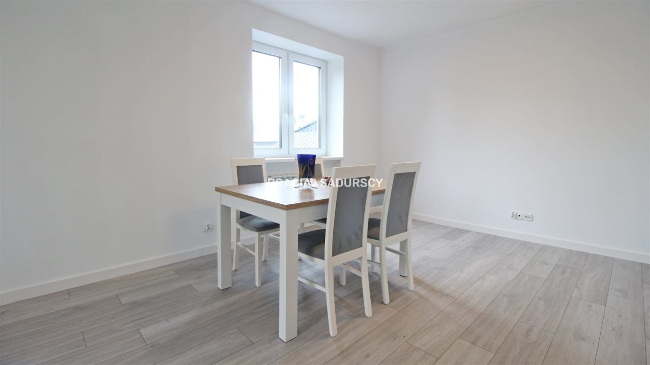 Mieszkanie 4-pokojowe Oleśnica. Zdjęcie 16