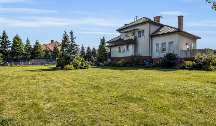 dom wolnostojący, 8 pokoi Kalisz, ul. Żwirki i Wigury