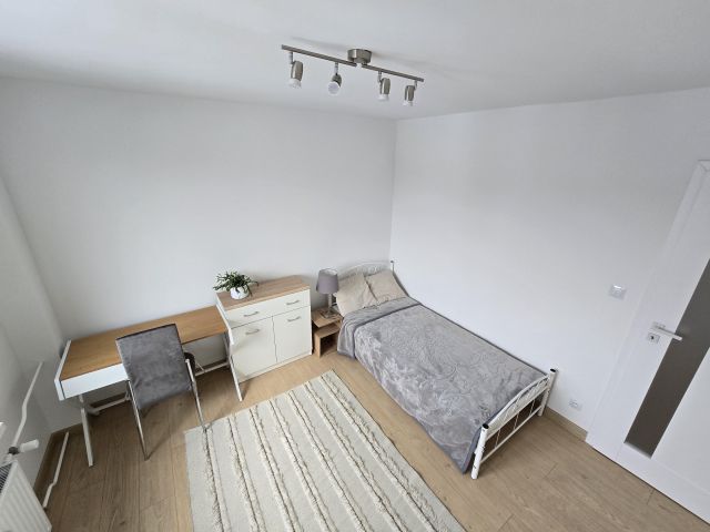 Mieszkanie 3-pokojowe Kraków Prokocim, ul. Erazma Jerzmanowskiego. Zdjęcie 1