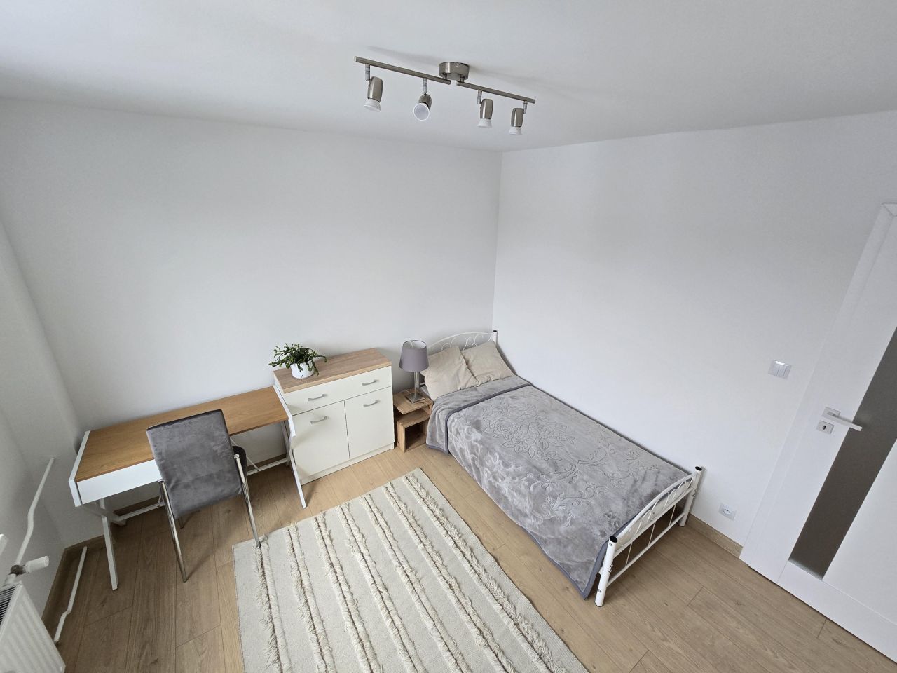 Mieszkanie 3-pokojowe Kraków Prokocim, ul. Erazma Jerzmanowskiego. Zdjęcie 1