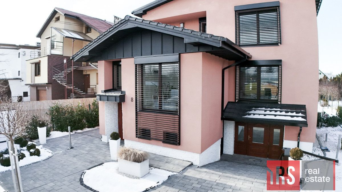 dom wolnostojący, 4 pokoje Kobierzyce, ul. Parkowa