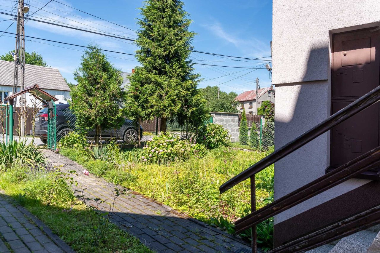 dom wolnostojący, 2 pokoje Łazy. Zdjęcie 3