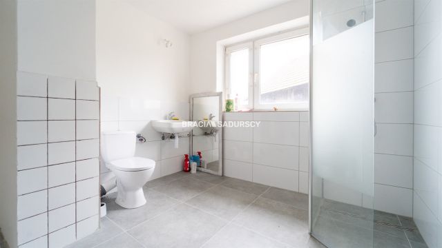 dom wolnostojący, 10 pokoi Skawina, ul. Żwirowa. Zdjęcie 34