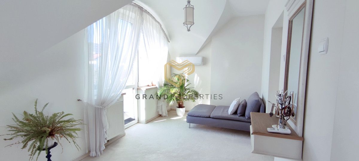 dom wolnostojący, 5 pokoi Warszawa Targówek, ul. Ostródzka. Zdjęcie 1